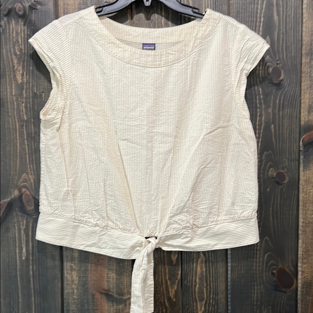 Patagonia Seersucker Crop Top L Beige Cap Sleeves Textured Tie Waist Casual Prep